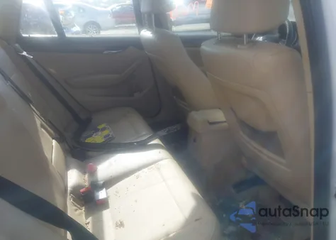 2015 BMW X1 Sdrive28I z USA, uszkodzony, nr VIN WBAVM1C50FV498006